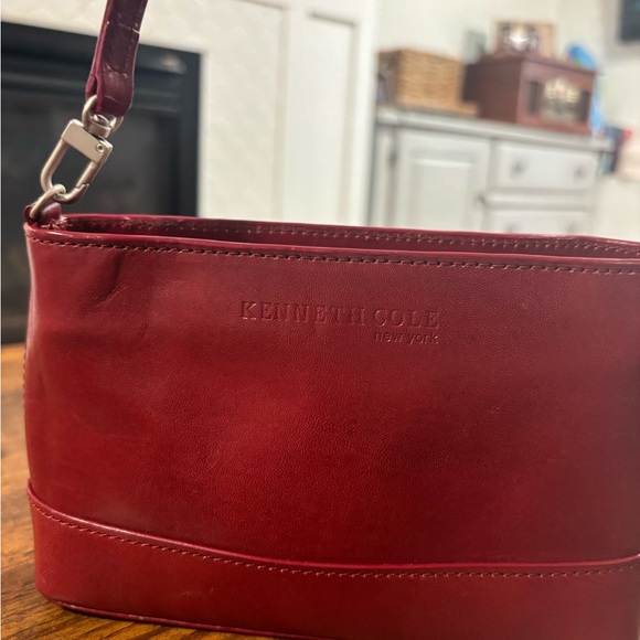 Burgundy Pochette - Picture 3 of 3